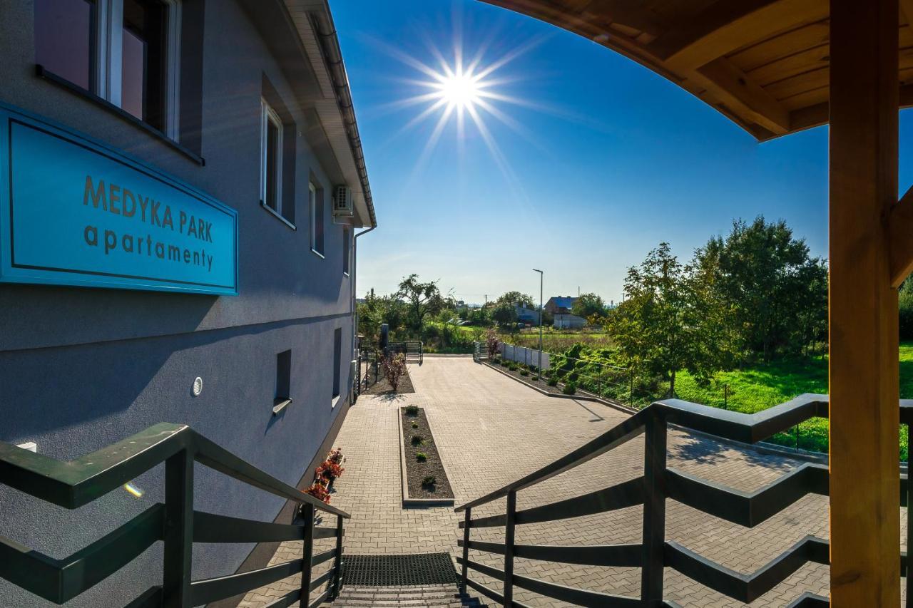 Apartamenty Medyka Park Esterno foto